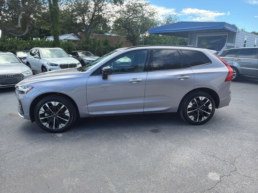 Used 2026 Volvo XC60 B5 Plus AWD/4WD image 2