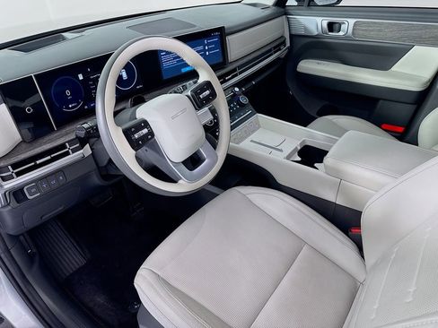 Used 2025 Hyundai Santa Fe Calligraphy image 10