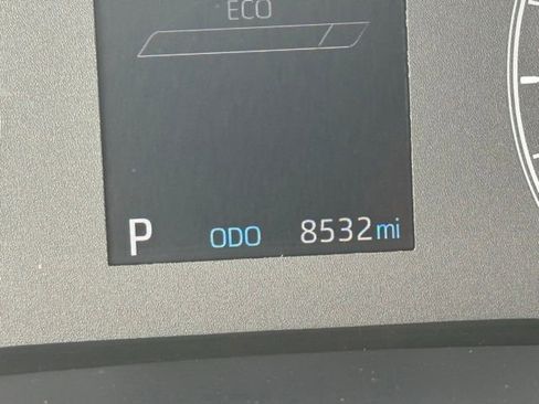 Used 2024 Toyota Corolla LE FWD image 11