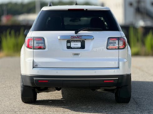 Used 2016 GMC Acadia SLE AWD/4WD image 4