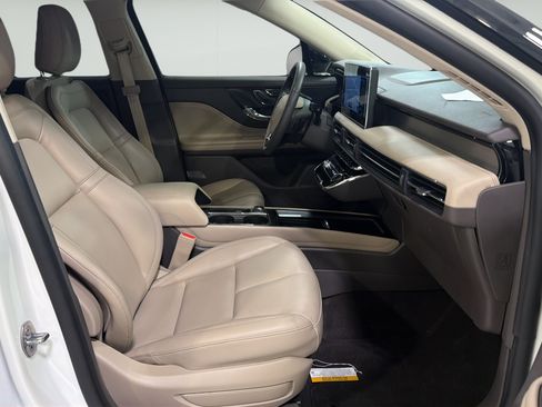 Used 2024 Lincoln Corsair FWD image 22