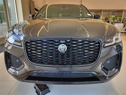 Used 2026 Jaguar F-PACE R-Dynamic S image 2