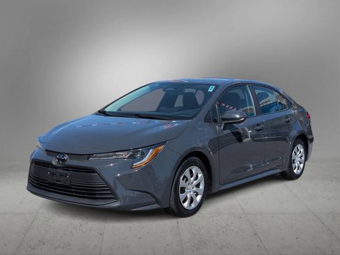 Used 2024 Toyota Corolla LE image 5