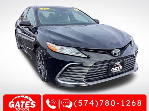 Used 2024 Toyota Camry XLE image 1