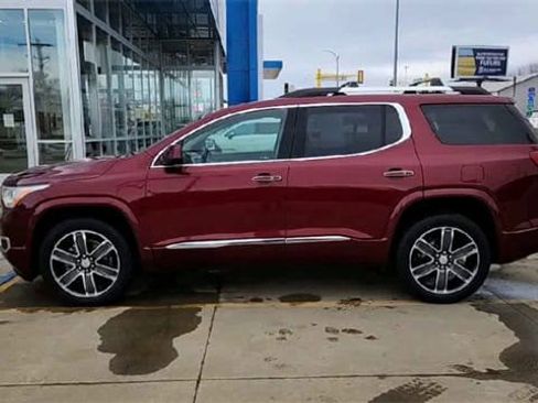 Certified 2018 GMC Acadia Denali w/ Technology Package image 5