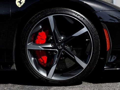 Used 2022 Ferrari SF90 Spider image 16