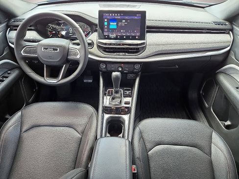 Used 2023 Jeep Compass Latitude w/ Sun and Sound Group AWD/4WD image 17