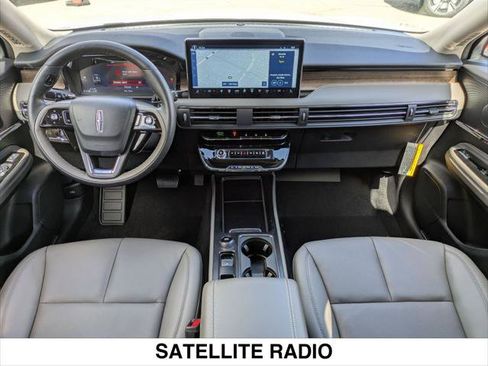 New 2025 Lincoln Corsair Reserve image 11