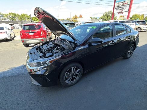 Used 2024 Kia Forte LXS FWD image 10
