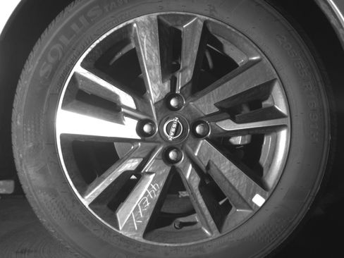 Used 2025 Nissan Versa SV FWD image 13