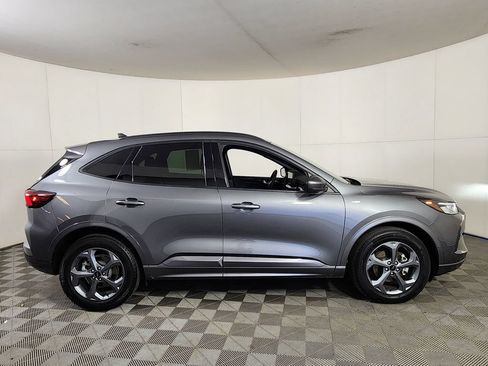 Used 2023 Ford Escape ST-Line Select w/ Tech Pack #1 AWD/4WD image 5