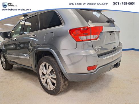 Used 2013 Jeep Grand Cherokee Overland w/ Advance Technology Group image 7