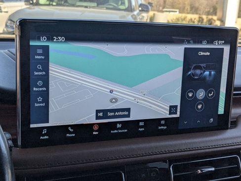 Used 2022 Lincoln Nautilus Reserve w/ Equipment Group 201A image 17