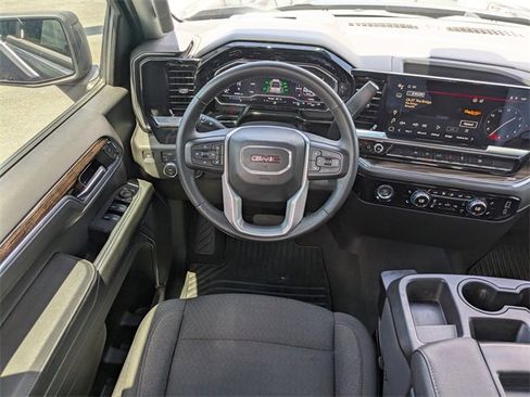 Used 2024 GMC Sierra 1500 Elevation image 16