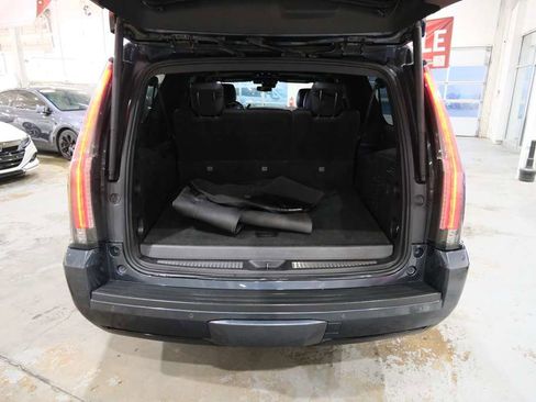 Used 2020 Cadillac Escalade ESV Platinum AWD/4WD image 10