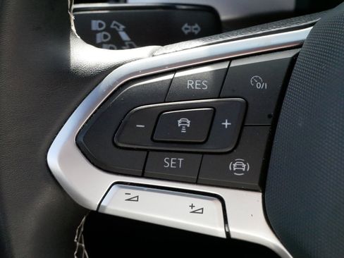 Certified 2023 Volkswagen Atlas Cross Sport SE w/ Black Wheel Package AWD/4WD image 25