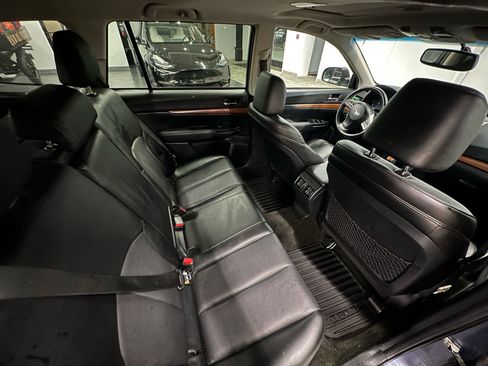 Used 2014 Subaru Outback 2.5i Limited image 14
