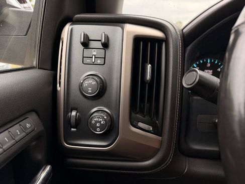 Used 2018 GMC Sierra 1500 Denali AWD/4WD image 10