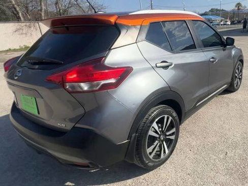 Used 2018 Nissan Kicks SR w/ Premium Package image 8
