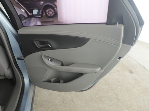 Used 2015 Chevrolet Impala LS image 15