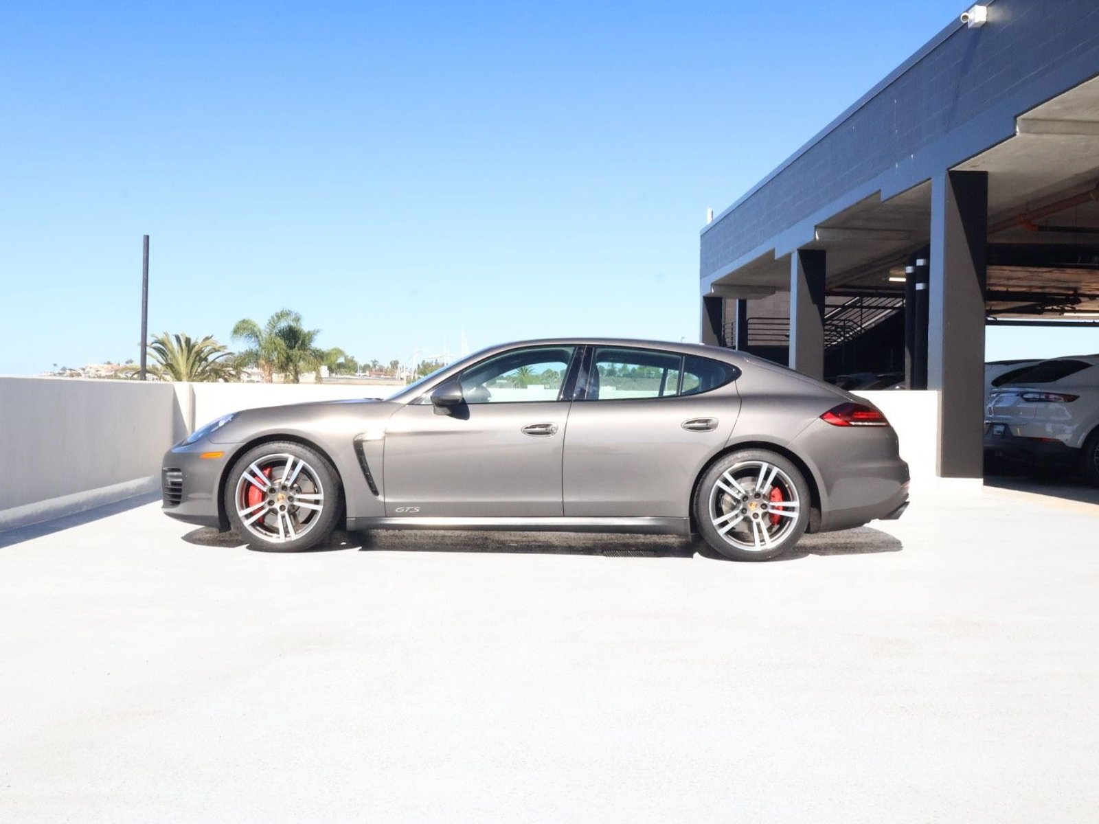 Certified 2015 Porsche Panamera GTS AWD/4WD image 2