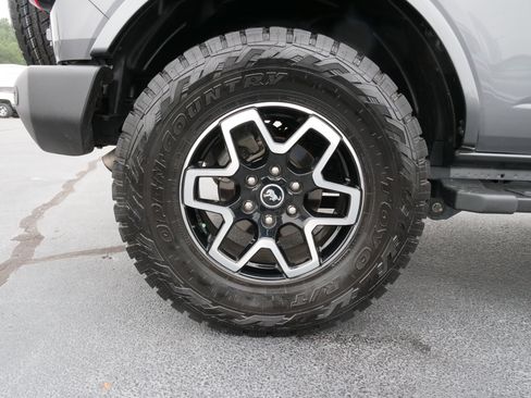 Used 2023 Ford Bronco Outer Banks image 11