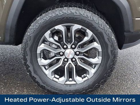 Used 2023 GMC Canyon Denali image 28