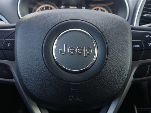 Used 2022 Jeep Cherokee Latitude Lux FWD image 5