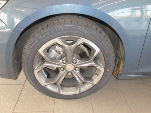 Used 2024 Chevrolet Malibu LT image 13