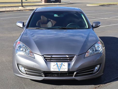 Used 2010 Hyundai Genesis 3.8 image 13