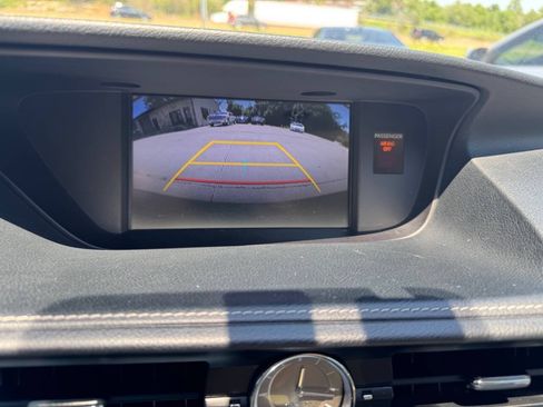 Used 2015 Lexus ES 350 w/ Luxury Package FWD image 23