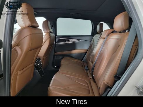 Used 2022 Lincoln Nautilus Reserve AWD/4WD image 15