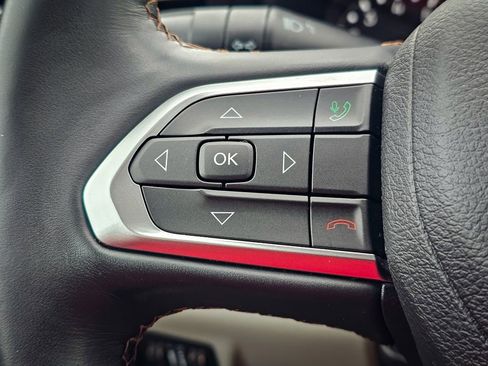 Certified 2022 Jeep Compass Limited image 19