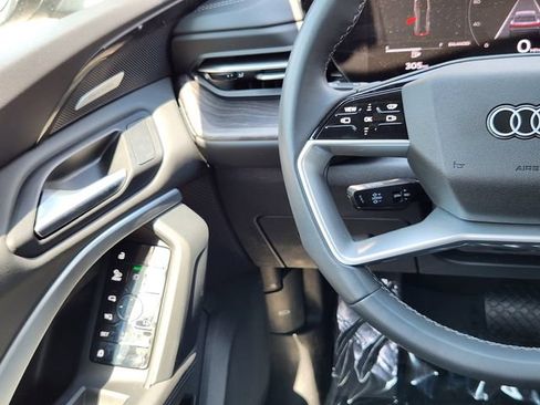 Used 2025 Audi Q5 Premium Plus w/ Premium Plus AWD/4WD image 26