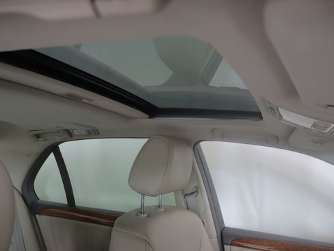 Used 2005 Lexus LS 430 RWD image 3