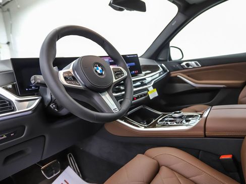 New 2026 BMW X5 xDrive40i w/ Executive Package image 10