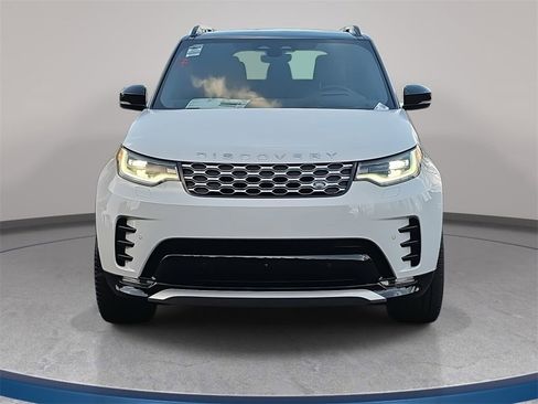 New 2026 Land Rover Discovery Limited Edition image 2