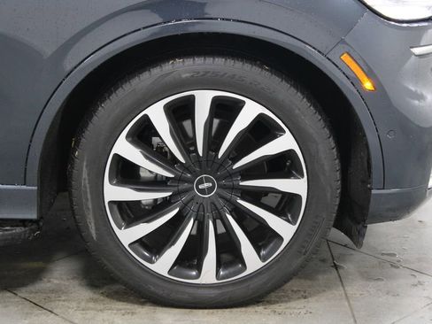 Used 2023 Lincoln Aviator Black Label Grand Touring image 11