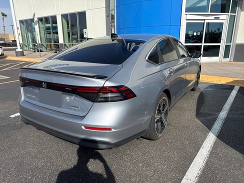 Used 2023 Honda Accord Sport image 4