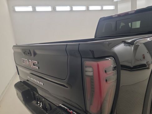 Used 2026 GMC Sierra 2500 AT4X image 10