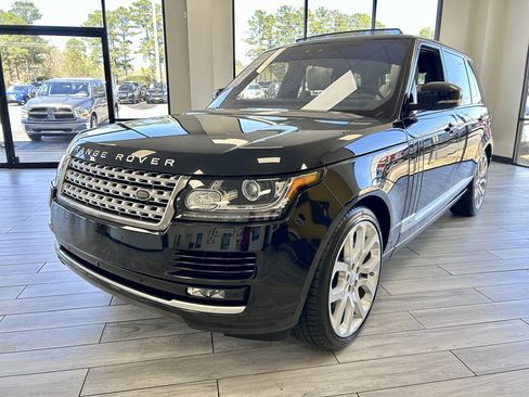 Used 2017 Land Rover Range Rover Long Wheelbase Supercharged image 3
