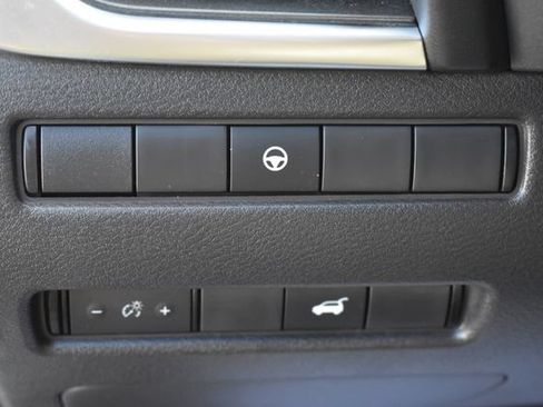 Used 2023 Nissan Rogue SV w/ SV Premium Package AWD/4WD image 24