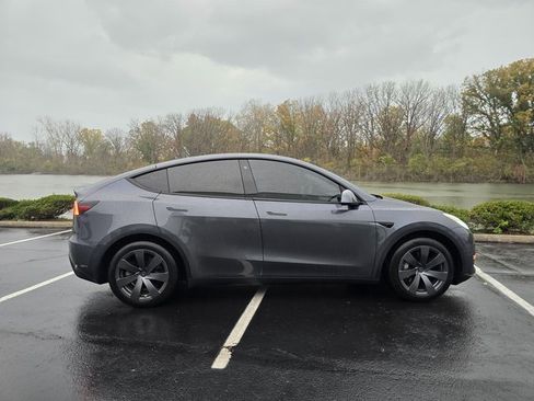 Used 2020 Tesla Model Y Long Range image 6