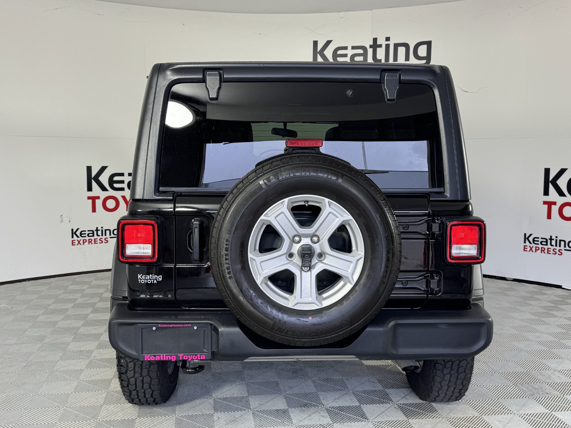 Used 2021 Jeep Wrangler Unlimited Sport AWD/4WD image 6