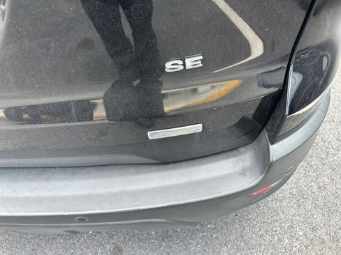 Used 2019 Ford EcoSport SE FWD image 3