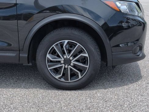 Used 2019 Nissan Rogue Sport S FWD image 12