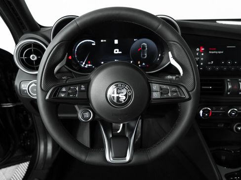 New 2025 Alfa Romeo Giulia w/ Veloce Package Rwd image 34