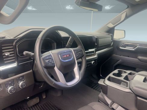 Used 2025 GMC Sierra 1500 Elevation image 4
