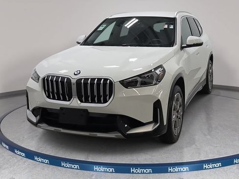 Certified 2026 BMW X1 xDrive28i AWD/4WD image 2