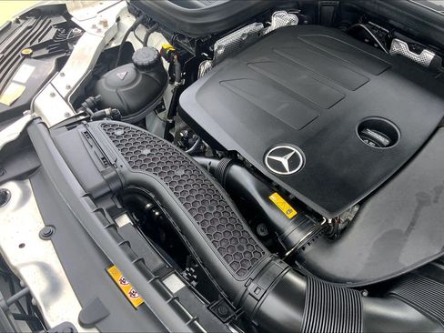 Used 2022 Mercedes-Benz GLC 300 4MATIC w/ Premium Package Lite image 36